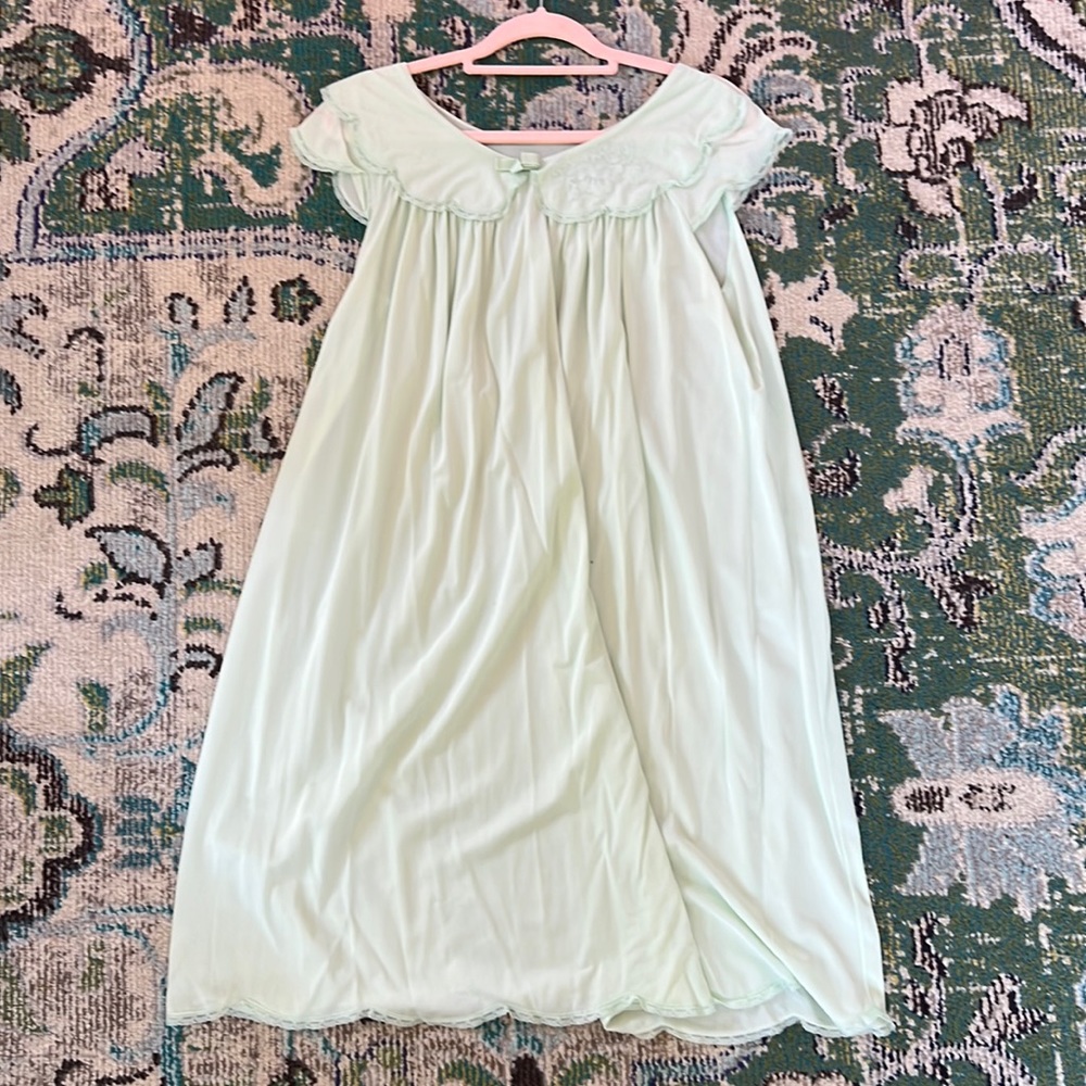 MINT GREEN VINTAGE SLIP/NIGHTGOWN
